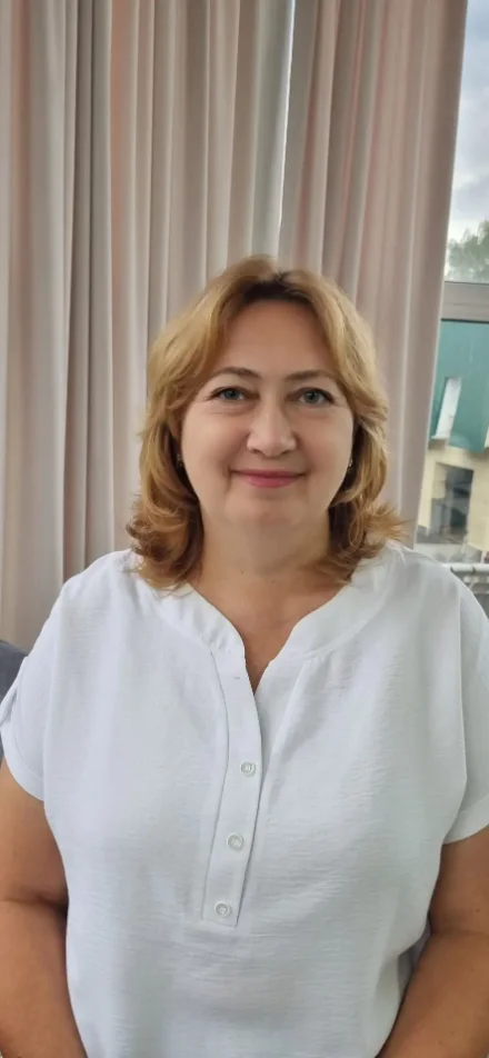 Юлия Викторовна, учитель начального рисования